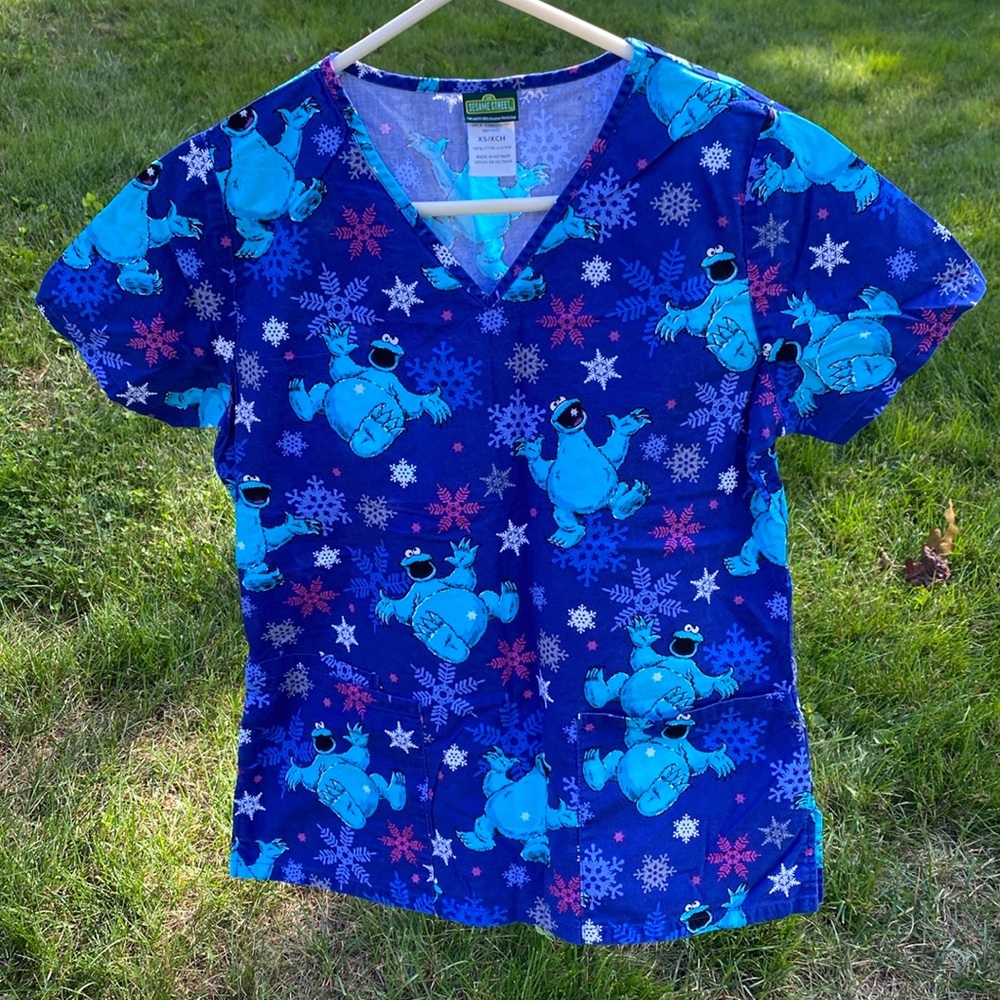 XS Sesame Street Scrub Top